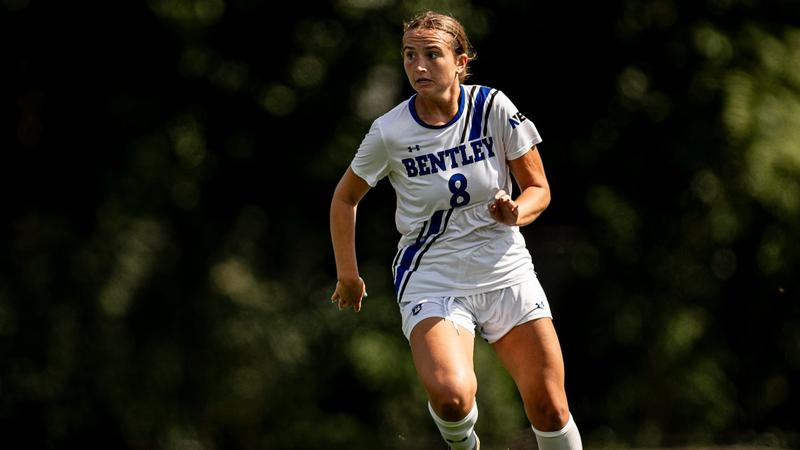 #24 women’s soccer stays unbeaten with 6-2 win at Queens
