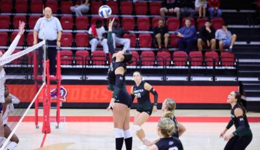 Women's Volleyball Pushes Another Squad to Five Sets; Falls to NJIT