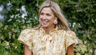 Queen Máxima gets behind the wheel of a tractor in glamorous royal look
