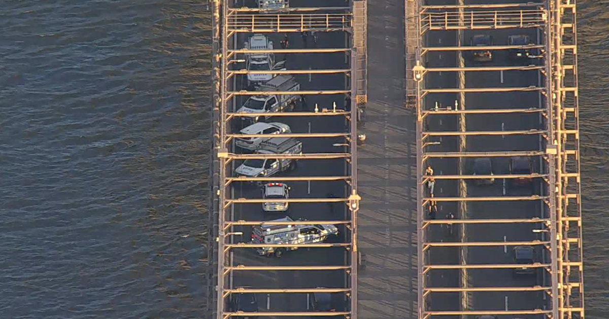 LIVE: NYPD giving update on Brooklyn Bridge police-involved shooting