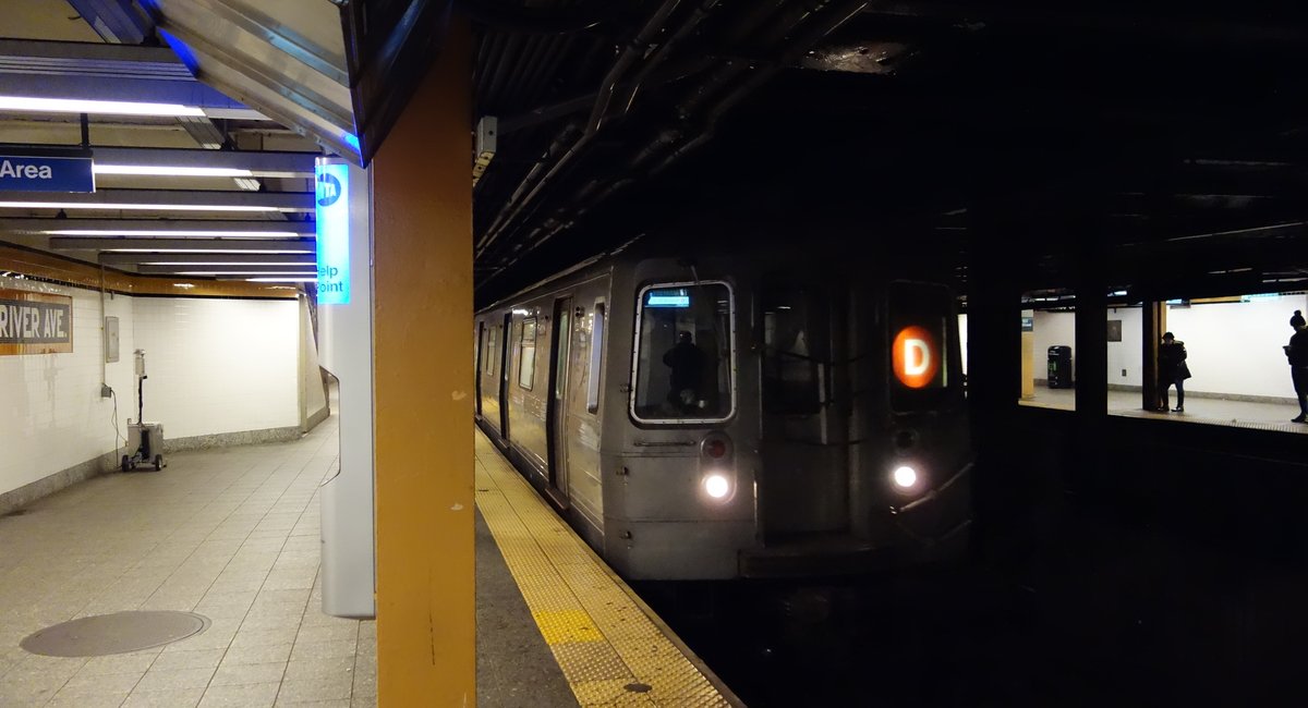 MTA worker killed by D train near Yankee Stadium in the Bronx