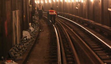 MTA track worker struck and killed by Bronx D train