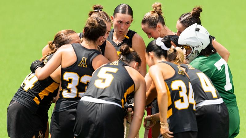 Field Hockey Falls Late to American in First Loss of the Season