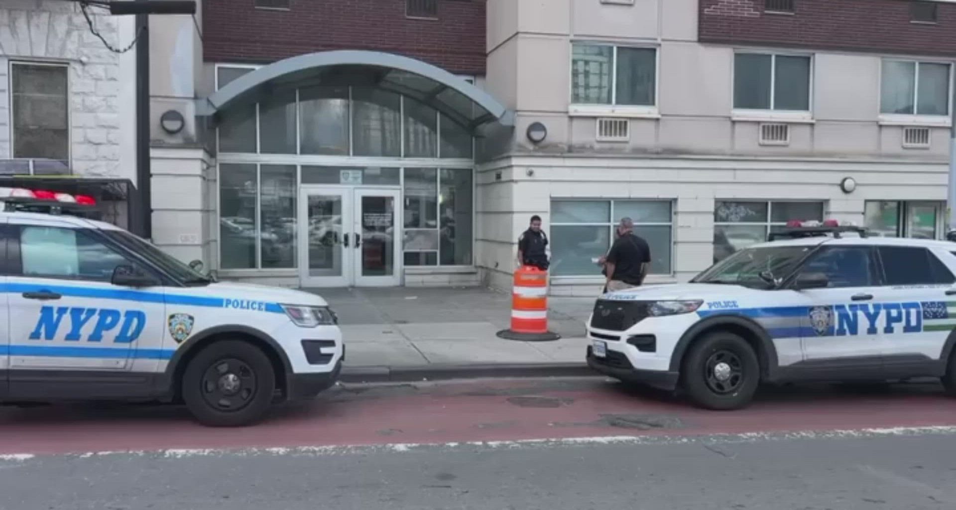 News 12 | Bronx | Man Wounded In Shooting Inside Melrose Apartment Building