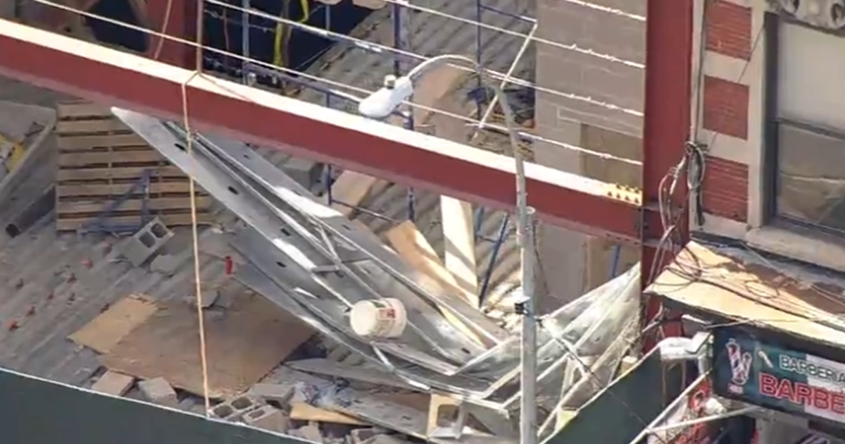 Partial building collapse in the Bronx leads to 2 injured, FDNY reports