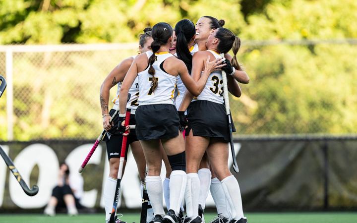 Field Hockey Dominates Queens in 6-1 Victory