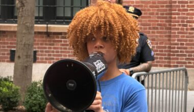 Blue-State Hospitals Are Folding on Trans Youth Care. Parents Are Wondering Why They Moved. – Mother Jones