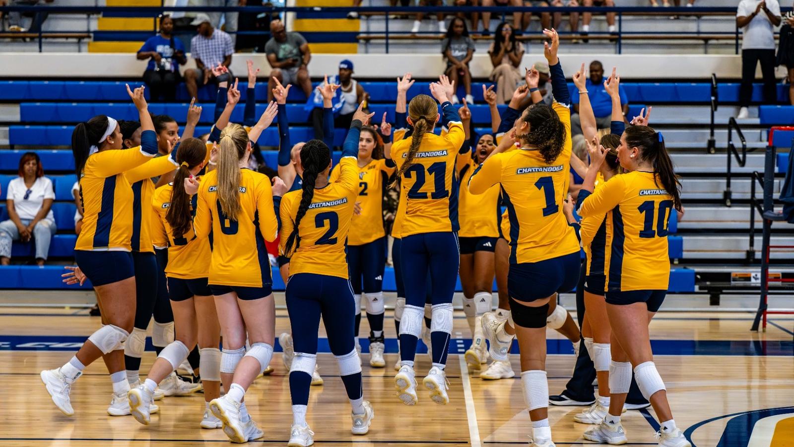Volleyball Heads to Charlotte for Queen City Classic