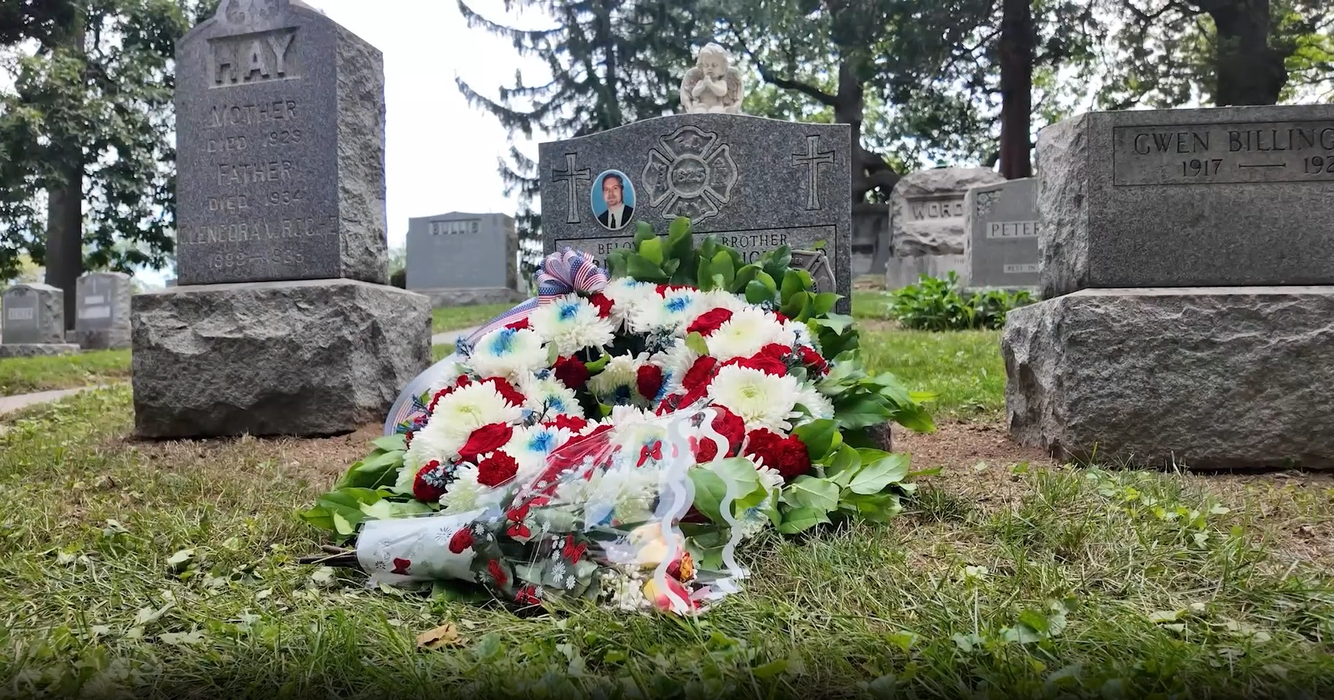 News 12 | Bronx | The Rocking Firefighter Family Fdny Remember Brooklyn Firefighter 25 Years After 911