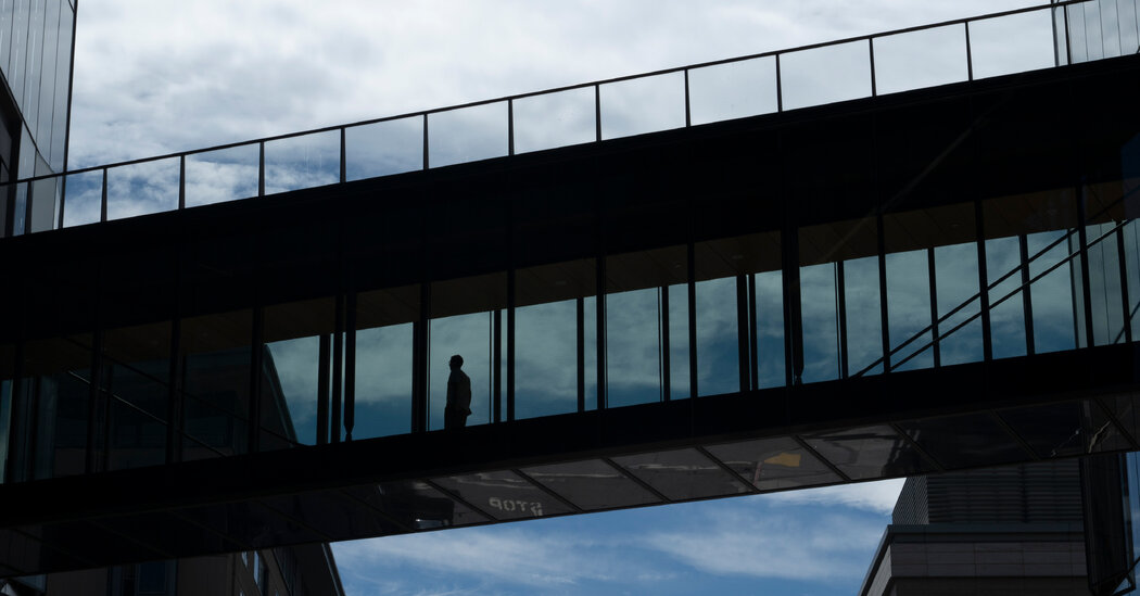 As Fears of A.I. Catastrophe Magnify, Washington Stirs, but Mostly Slumbers