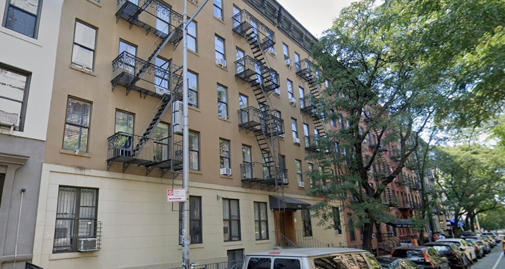 Man fatally stabbed in Hell's Kitchen was trying to calm raging suspect down: officials