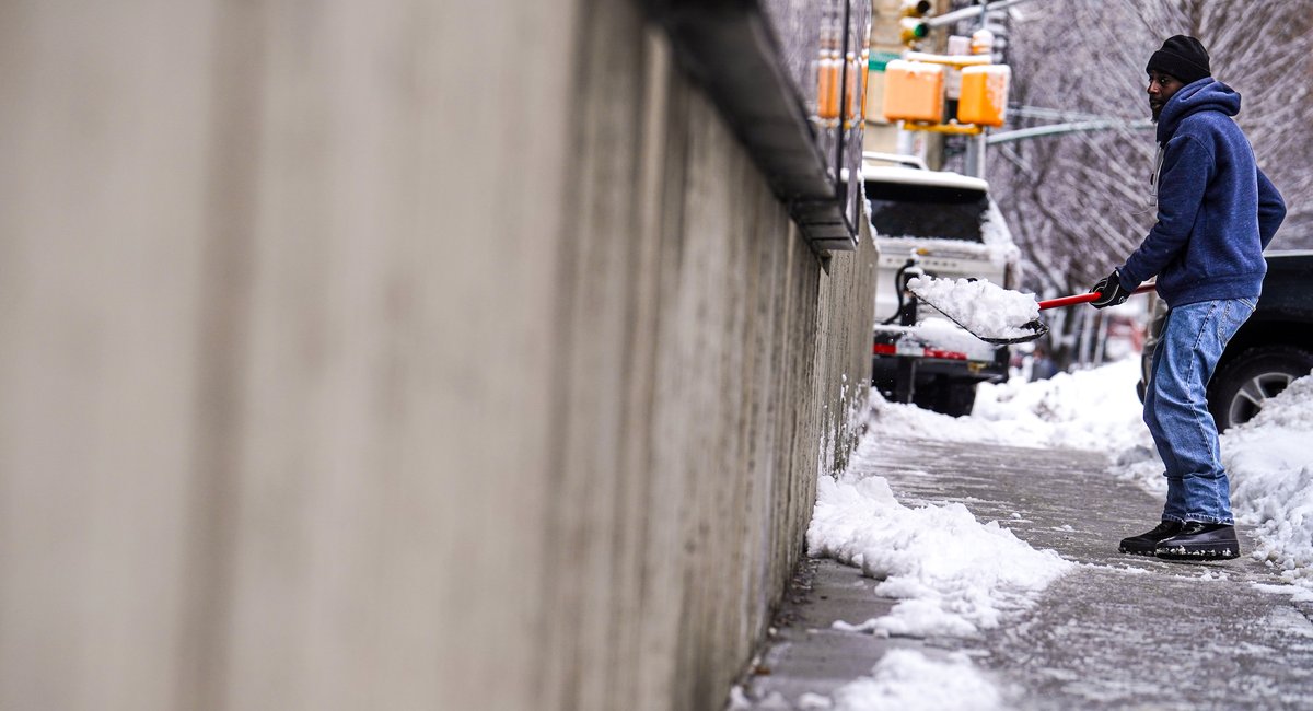 NYC raises snow shoveler pay to $30 an hour this winter