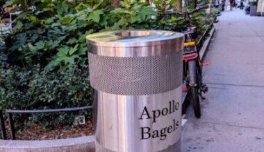 Tribeca Citizen | Good Neighbor: Apollo Bagels deals with its trash