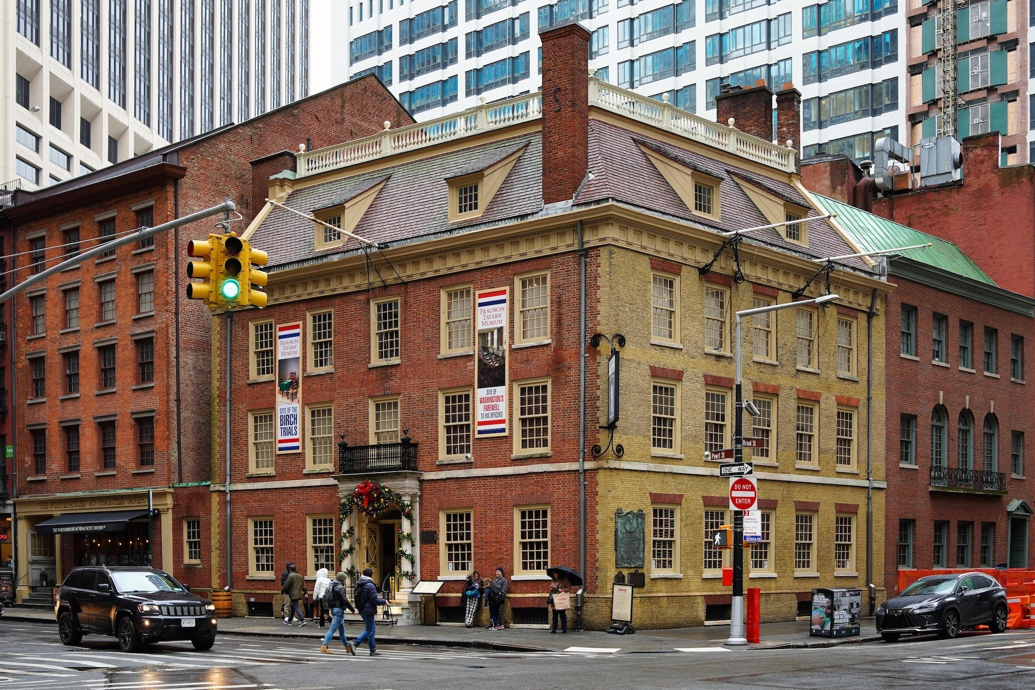 Fraunces Tavern is a museum and restaurant in New York City, situated at 54 Pearl Street in the Financial District of Lower Manhattan.