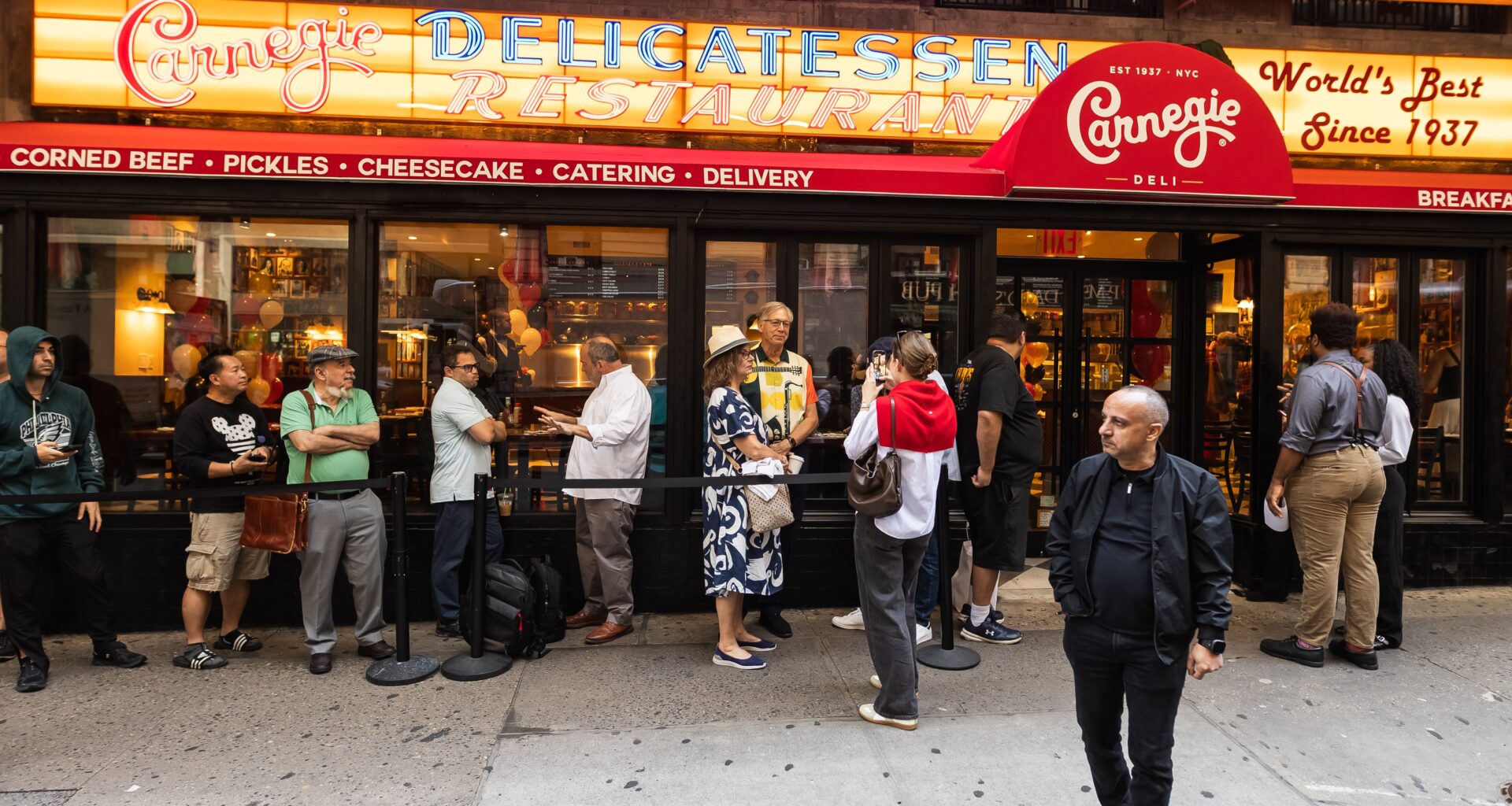 NYC's legendary Carnegie Deli reopens