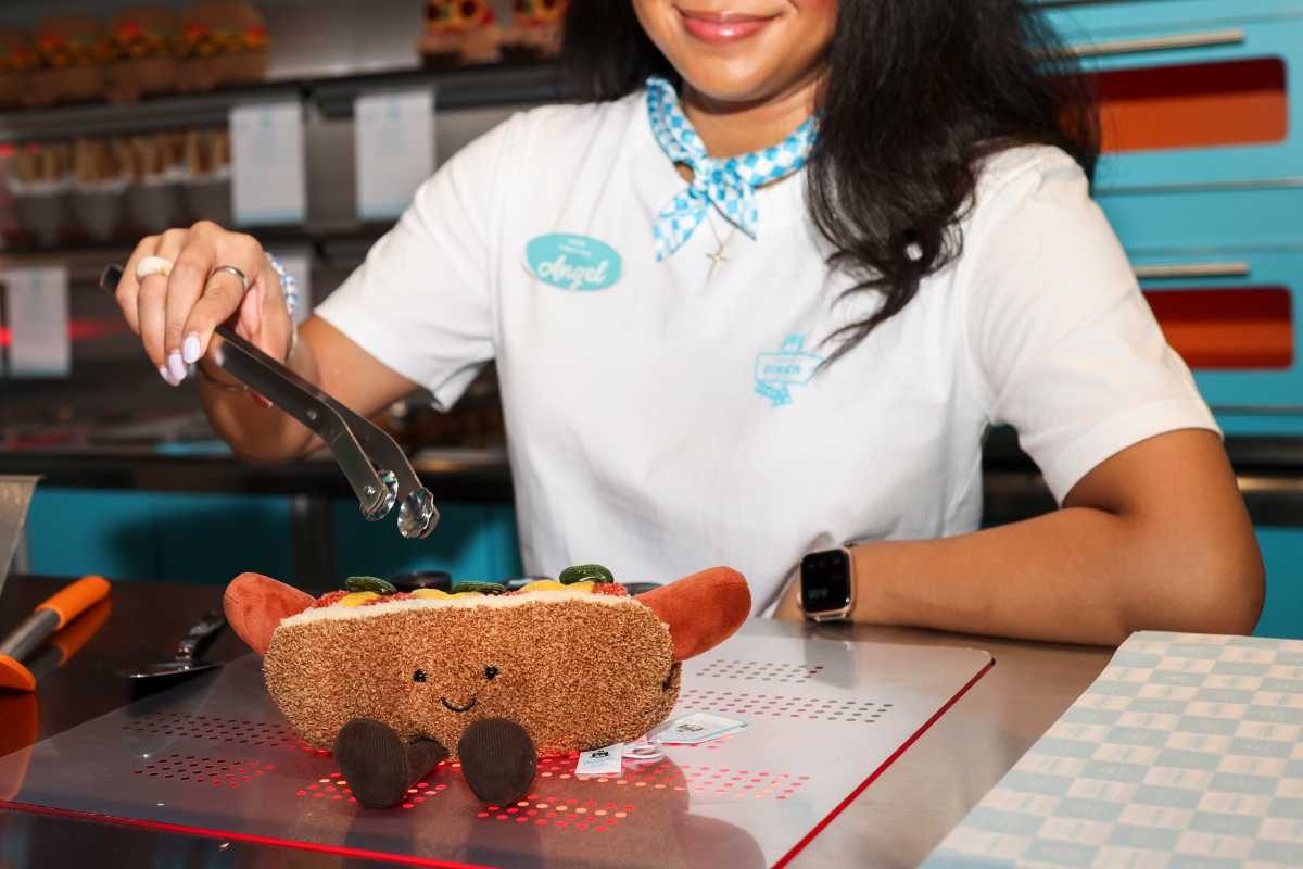 Jellycat Diner Gets New Characters at FAO Schwarz – New York Family