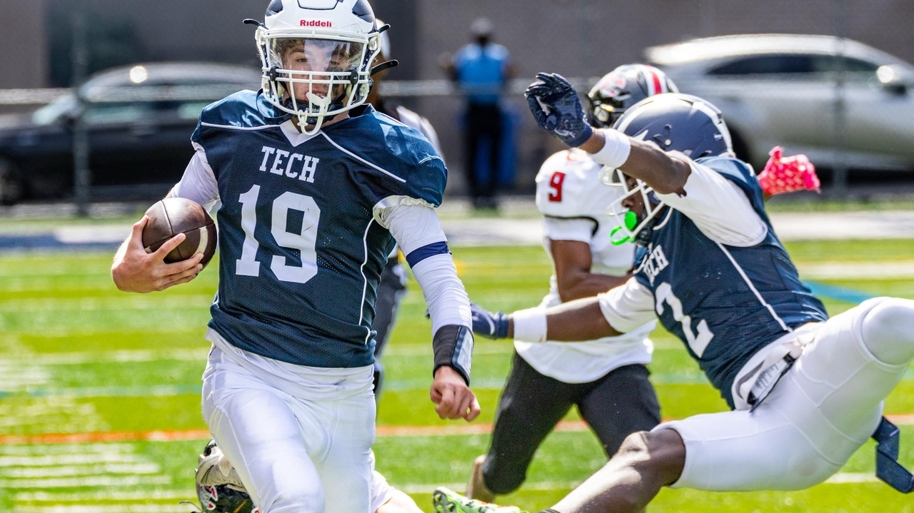 Brooklyn Tech football's defensive dominance spearheads wins over DeWitt Clinton in PSAL
