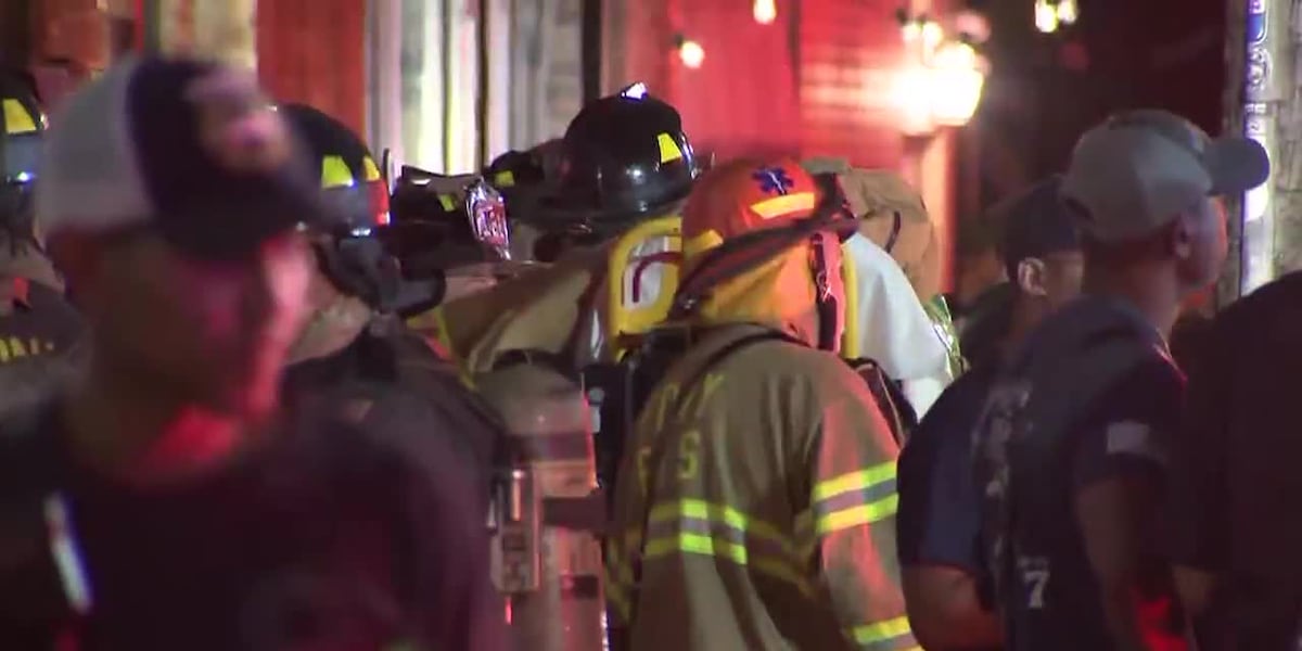 6 firefighters hurt battling restaurant fire
