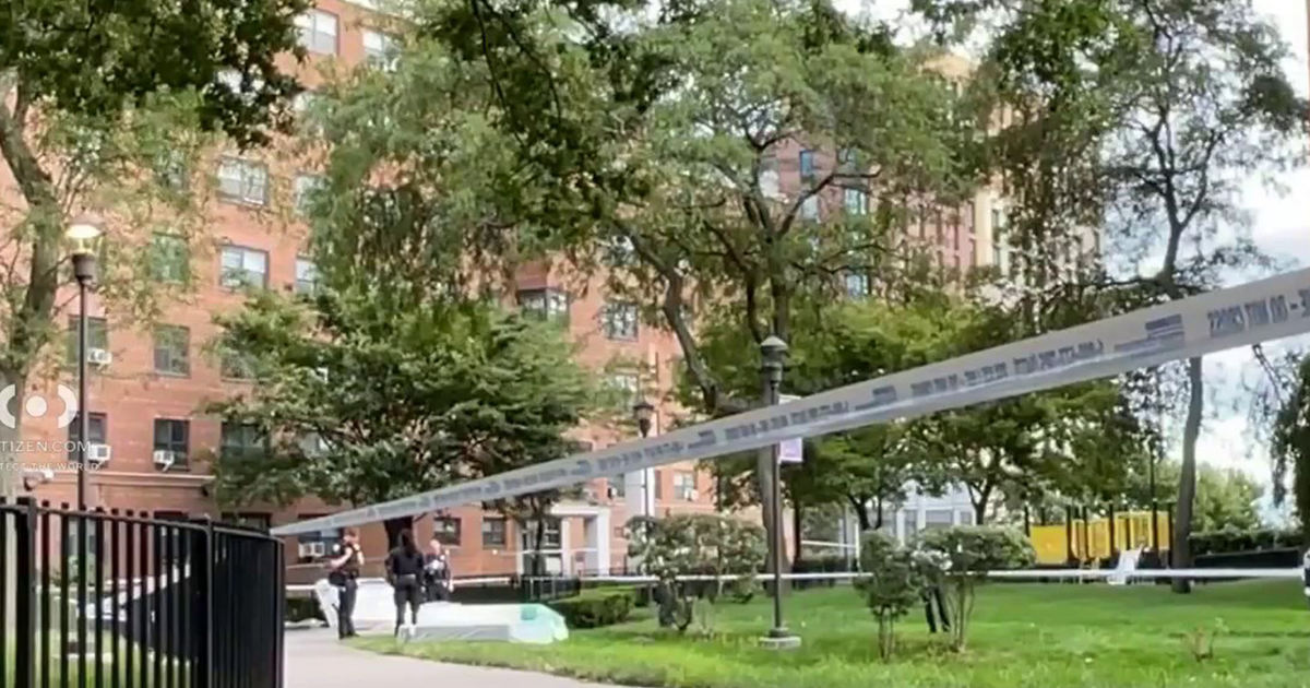 14-year-old boy shot and killed in Edgemere, Queens, NYPD says