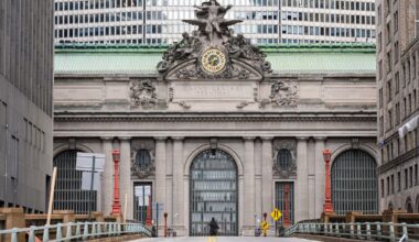 City mulls bike lane for Grand Central Terminal's elevated street loop