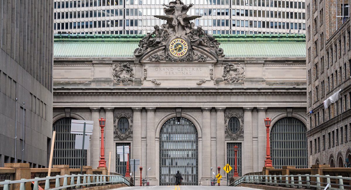 City mulls bike lane for Grand Central Terminal's elevated street loop