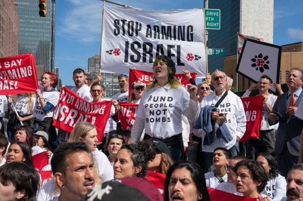 Pro-Palestinian protestors block First Ave. at E. 39th St. in protest of Israeli Prime Minister Benjamin Netanyahu before he speaks at the United Nations Thursday, Sept. 24, 2026 in Manhattan, New York. (Barry Williams/ New York Daily News)