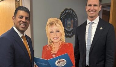 Hed: Opinion: What ‘9 to 5’ still says about work