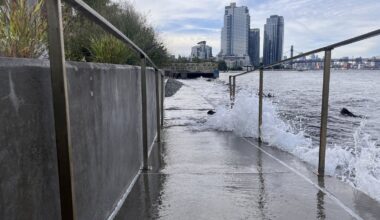 Stronger-than-expected nor’easter barrels toward NYC: Flooding and wild winds possible