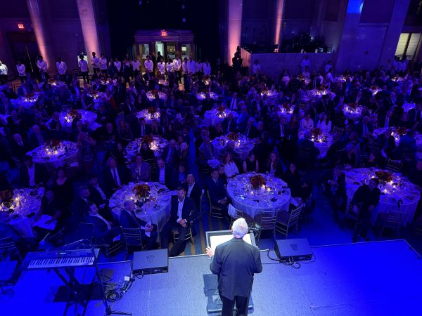 Bishop’s Humanitarian Dinner Raises 1.8M for Catholic Charities