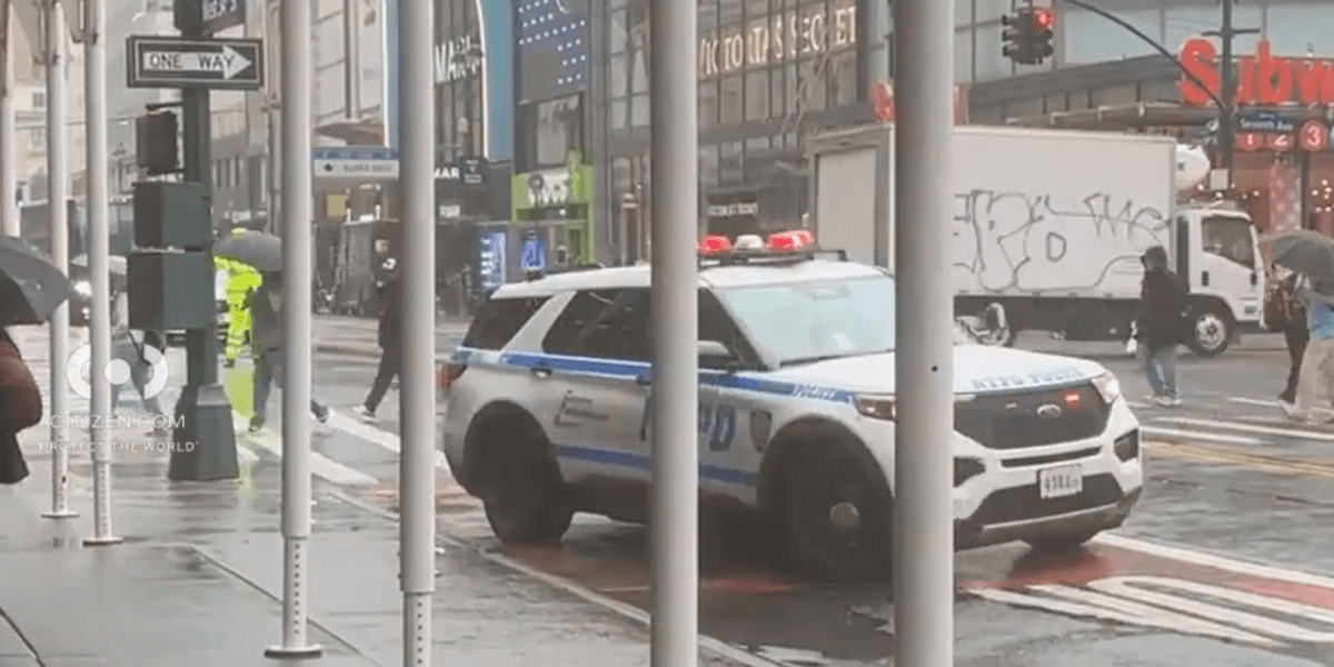 Truck driver fatally hits bicyclist on West 34th Street, leaves scene: police