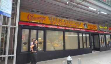 NYC icon Carnegie Deli reopening in Midtown, Manhattan in September