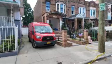 Police still searching for 2 suspects after 25-year-old killed in East Flatbush stabbing