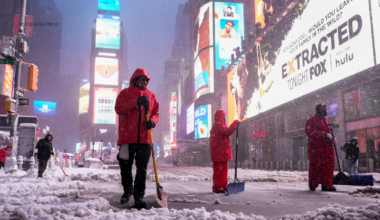 NYC Mayor Zohran Mamdani boosts emergency snow shoveler pay to $45 an hour