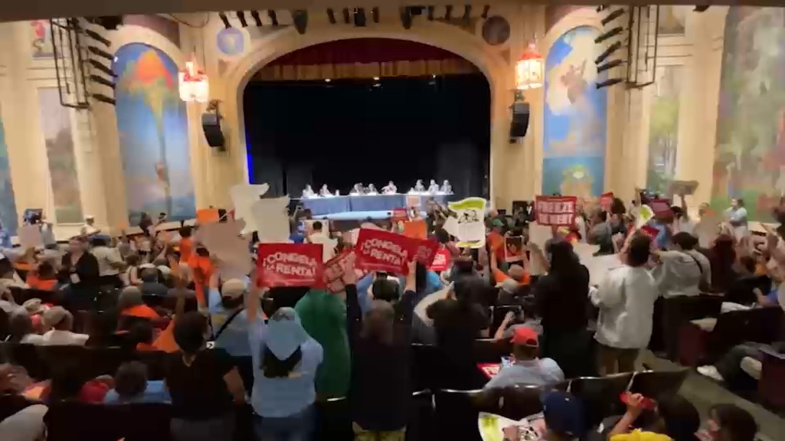 Judge orders City Hall to turn over communications in rent freeze lawsuit