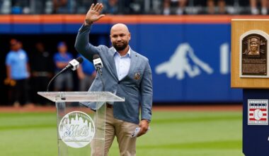 Carlos Beltrán's number retired by Mets in pregame ceremony
