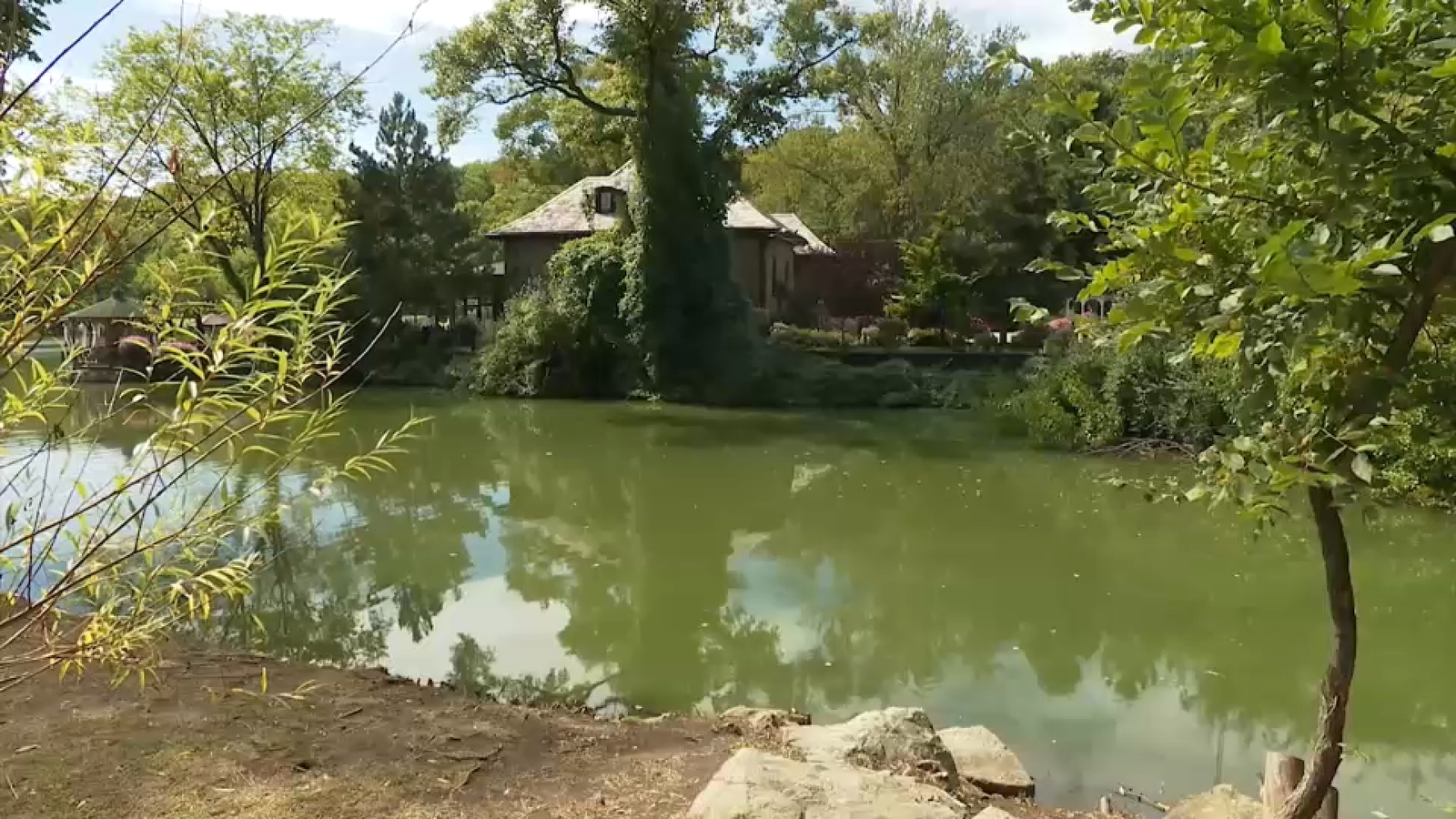 Staten Island sewage leak shuts down fishing, boating at Clove Lakes Park