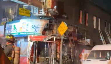 Fire tears through pawn shop in Jamaica, Queens; cause of fire under investigation