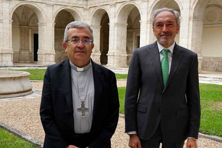 Archbishop Luis Argüello and Alberto Díaz Pico.