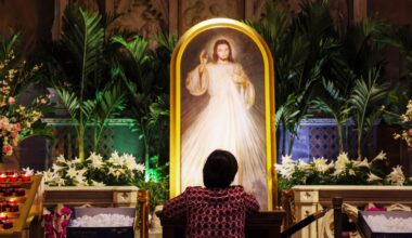 At vigil Mass on eve of 9/11, New York archbishop emphasizes healing and peace