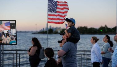 Brooklyn 9/11 vigils mark 25 years since attacks across Marine Park and Bay Ridge • Brooklyn Paper