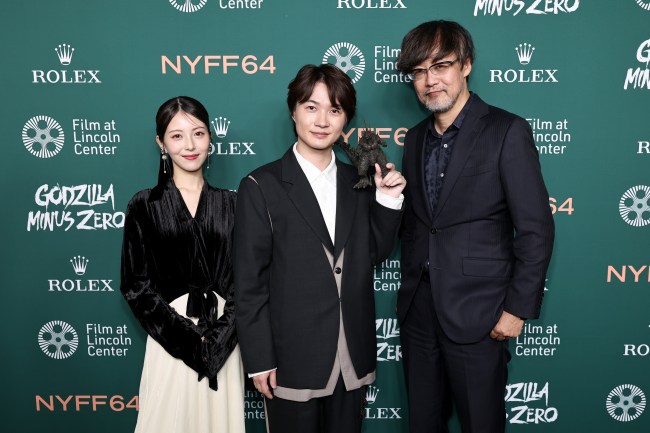 NEW YORK, NEW YORK - SEPTEMBER 26: (L-R) Minami Hamabe, Ryûnosuke Kamiki, and Takashi Yamazaki attend the 
