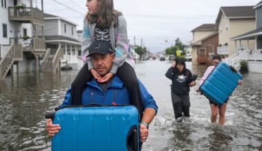 Heavy Rain and Wind Batter Northeast, Bringing Coastal Flooding