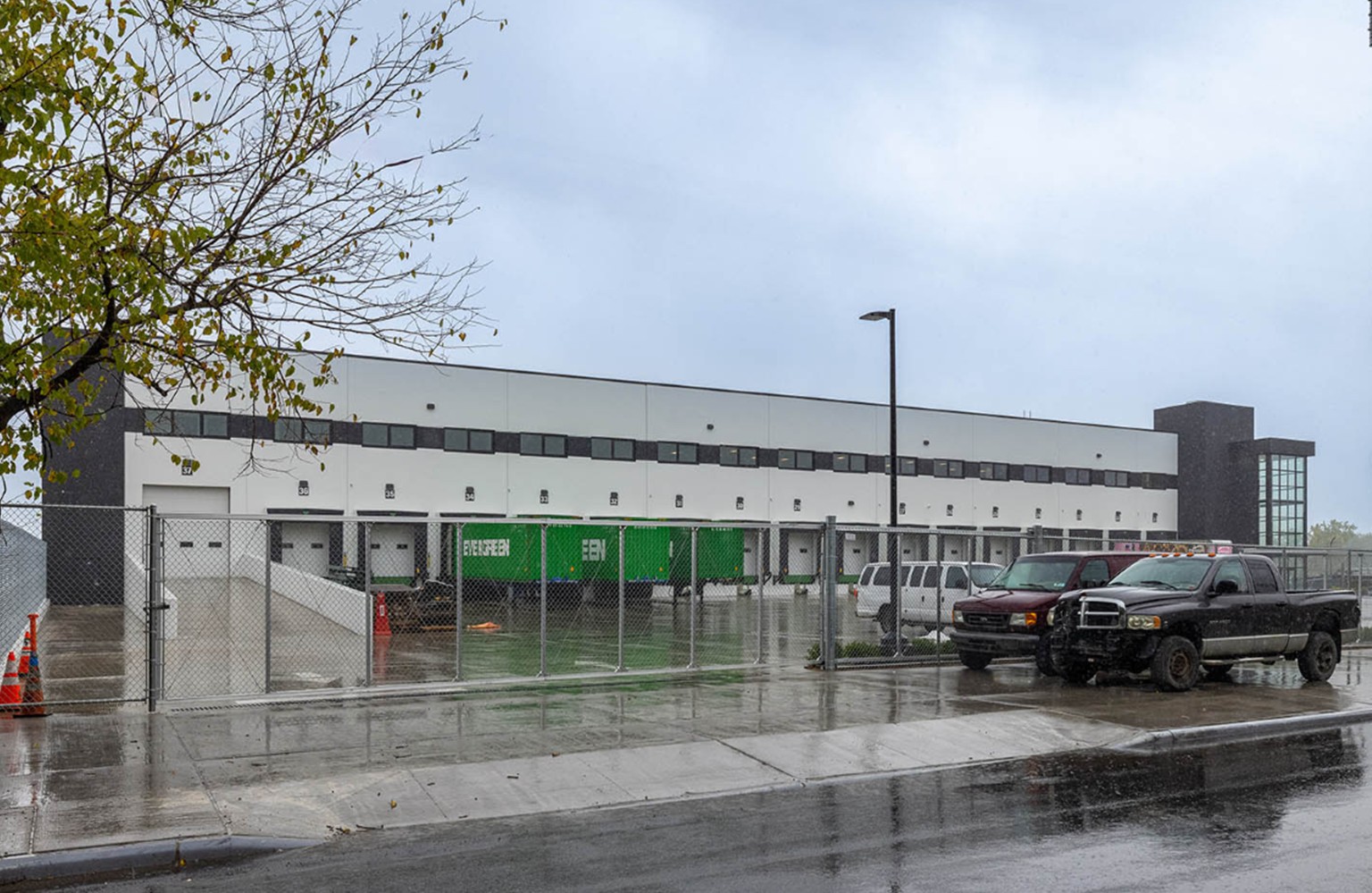 Metz Industrial Group closes sale of Staten Island industrial warehouse