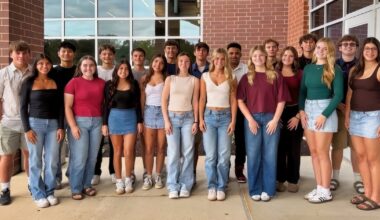 Hall High School names 2026 Homecoming king and queen candidates – Shaw Local