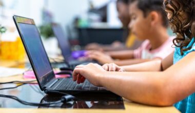 NYC to ban student AI tools in 2-K through 8th grade and limit classroom screen time