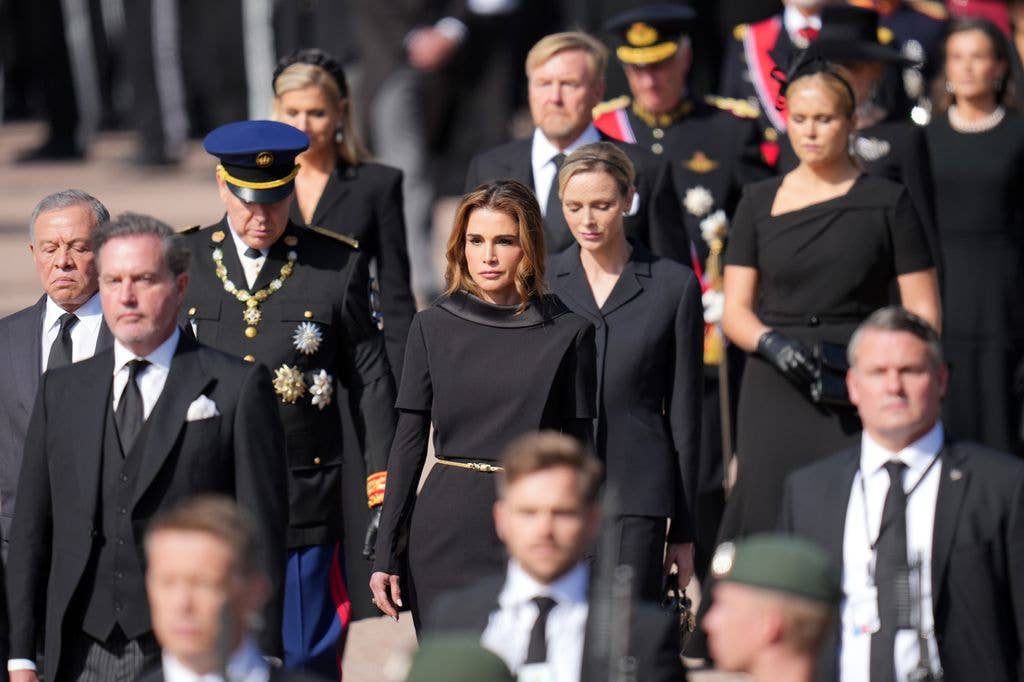 Queen Rania and King Abdullah alongside the Dutch royals