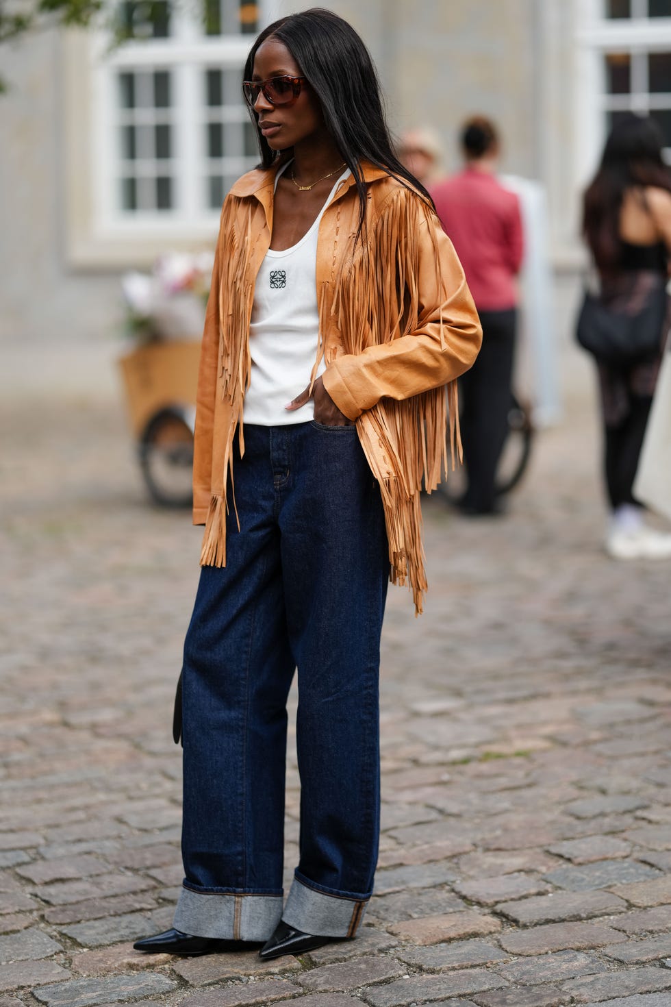 Street Style outfit ideas fringe jacket