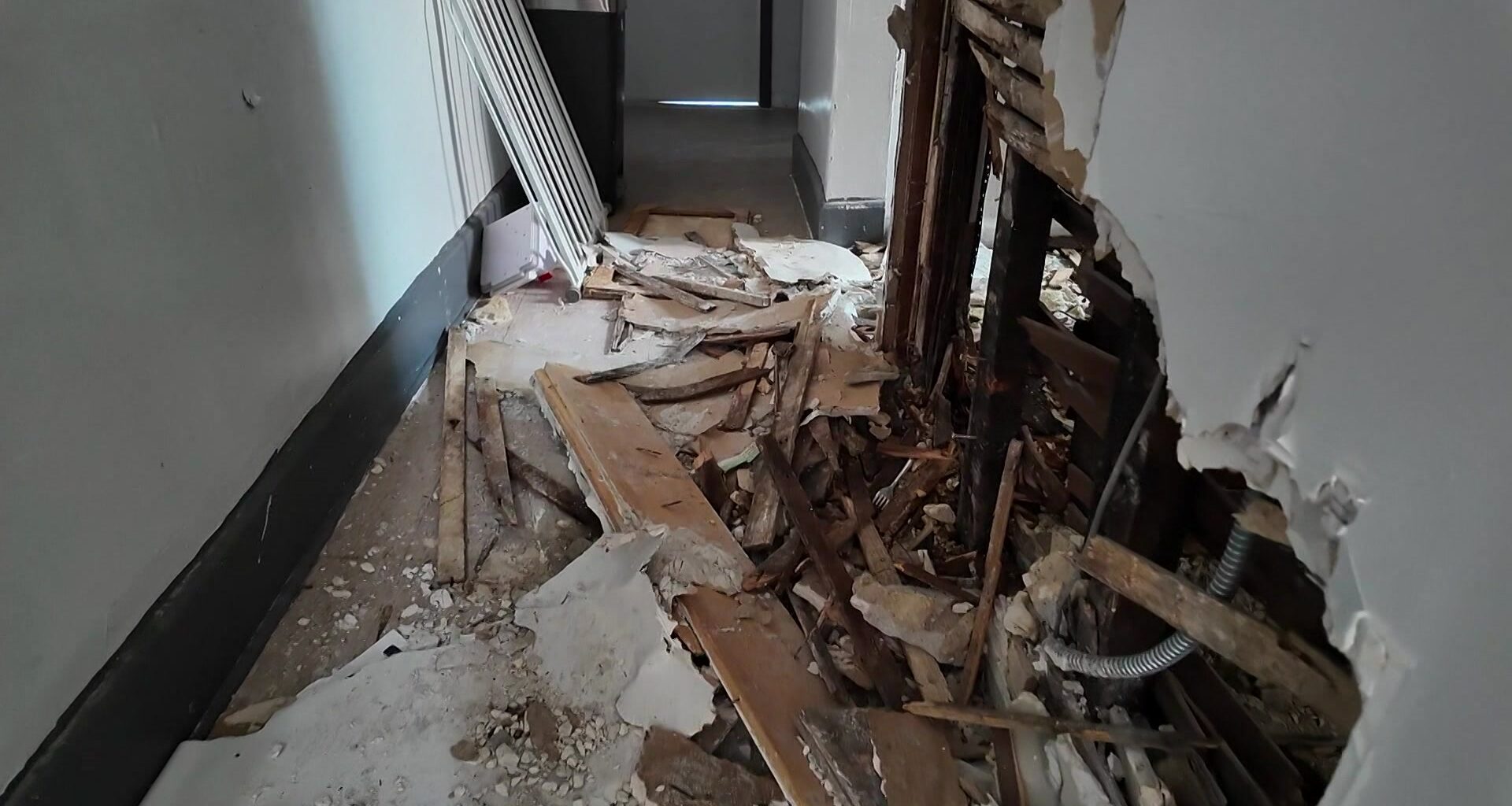 News 12 | Bronx | Fire Inside Apartment Walls Displaces 10 In The Bronx