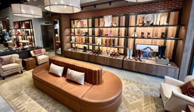 Tecovas, Williamsburg, Brooklyn, store, retail, shoes, footwear, shoe store, boots, cowboy boots, western boots