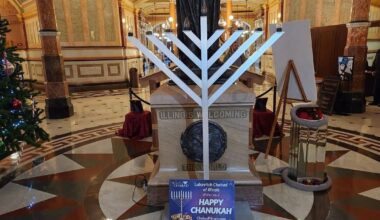 Hochul boosts security, funding, at Jewish sites ahead of holidays | New York